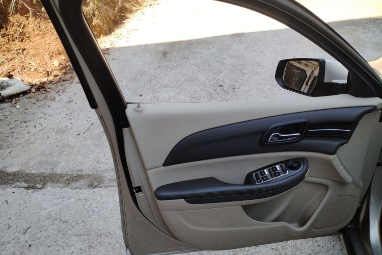 雪佛兰 迈锐宝 2014款 2.0L 自动舒适版中控内饰7007