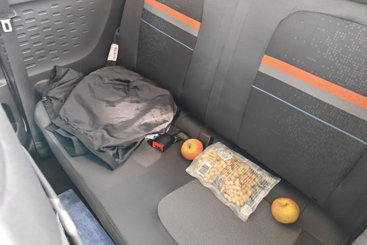 五菱汽车 宏光MINIEV 2020款 自在款 磷酸铁锂中控内饰21