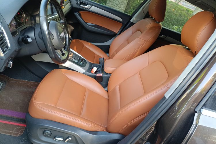 奥迪Q5 2013款 40 TFSI 进取型局部细节19