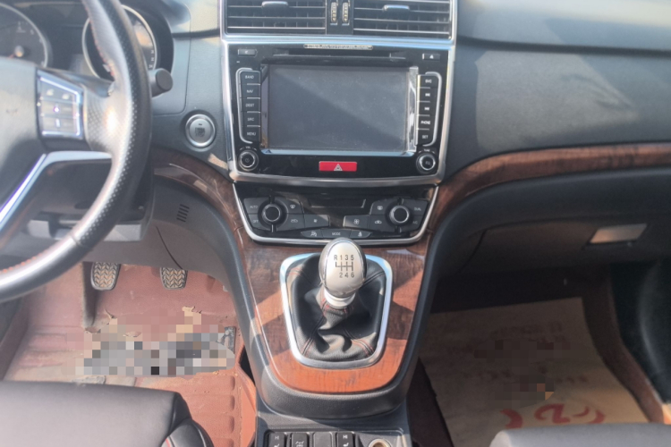 哈弗H6 2015款 改款 运动版 1.5T 手动四驱精英型中控内饰16