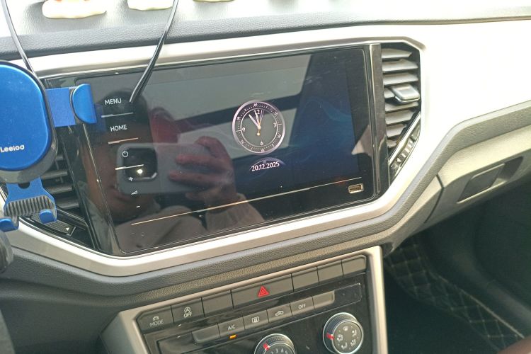 大众 T-ROC探歌 2022款 280TSI DSG两驱精英PLUS中控内饰16