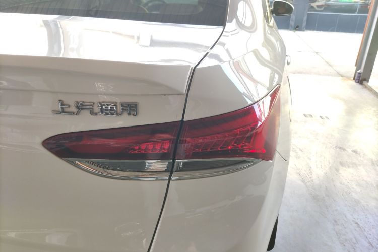 别克 英朗 2021款 典范 1.5L 自动进取型车身外观9