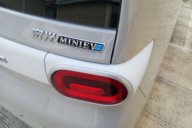 五菱汽车 宏光MINIEV 2024款 第三代 215km 青春版车身外观9
