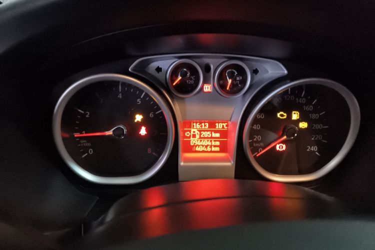 福特 福克斯 2013款 两厢经典 1.8L 自动基本型中控内饰14