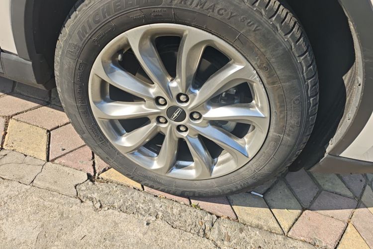 林肯 冒险家 2020款 2.0T 两驱尊享版车身外观10