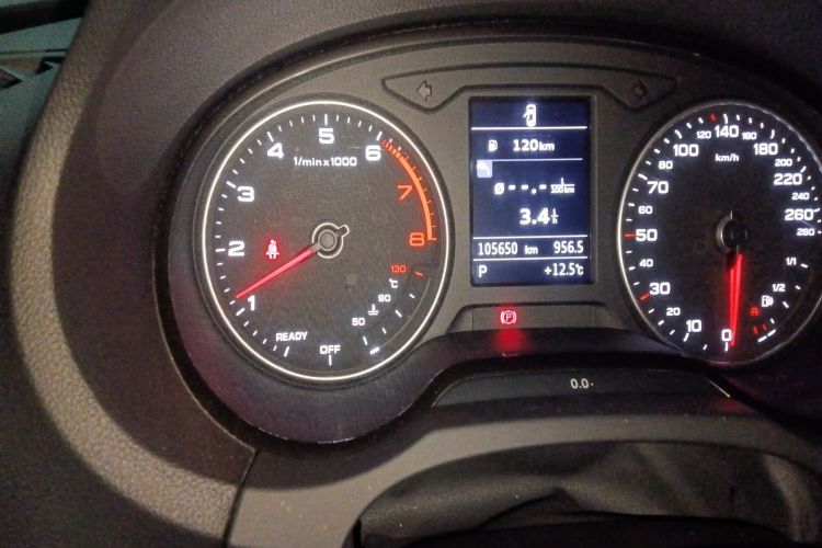 奥迪A3 2019款 Sportback 35 TFSI 进取型 国V中控内饰15