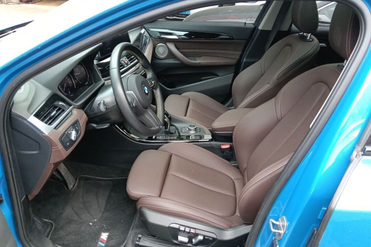 宝马X2 2023款 sDrive25i M运动曜夜版局部细节19