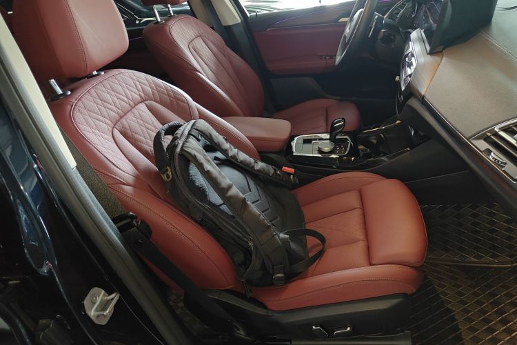 宝马X3 2023款 改款 xDrive30i 领先型 M曜夜套装局部细节41