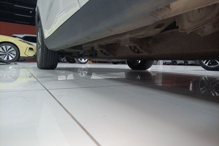 哪吒汽车 哪吒V 2022款 Pro 长续航智享版局部细节9002