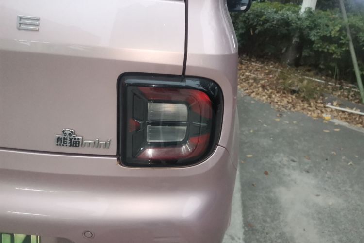 吉利银河 2023款 熊猫mini 200km 耐力熊车身外观9