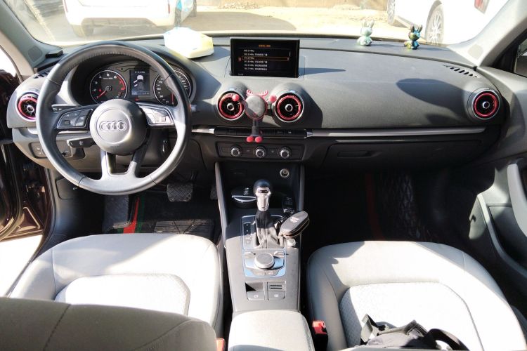 奥迪A3 2020款 Sportback 35 TFSI 进取型 国VI中控内饰12