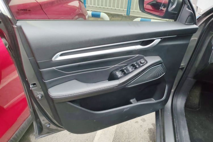 吉利汽车 帝豪 2022款 第4代 1.5L CVT尊贵型中控内饰7007