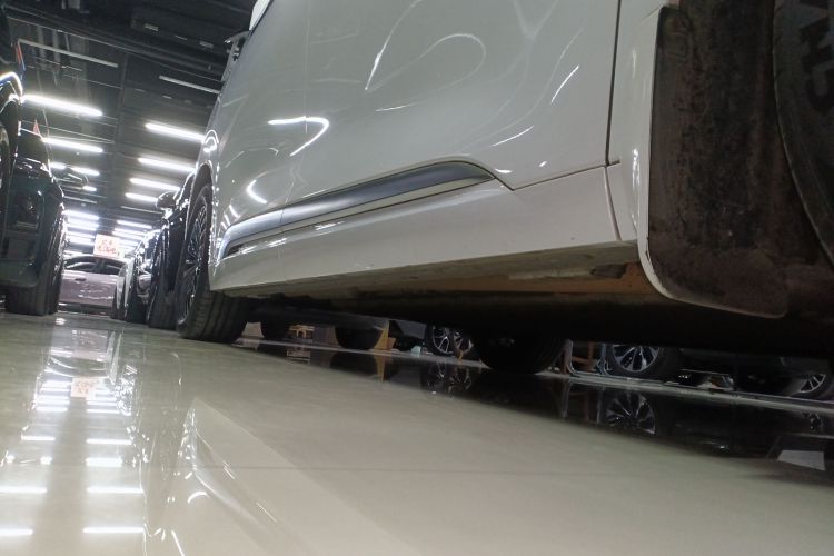 腾势D9 2022款 DM-i 970 四驱旗舰型局部细节9001