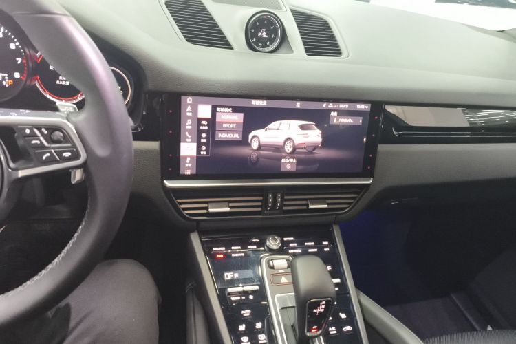 保时捷 2018款 Cayenne 3.0T中控内饰16
