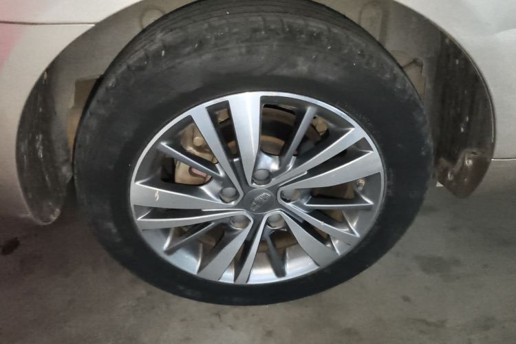 吉利汽车 帝豪 2018款 1.5L CVT向上互联版车身外观6002