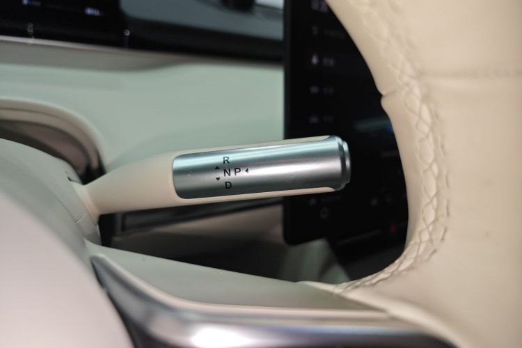 鸿蒙智行 智界R7 2025款 增程 251km Max中控内饰18