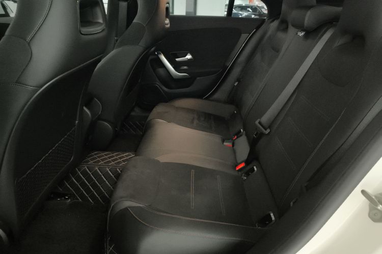 奔驰CLA 2021款 CLA 200中控内饰7004