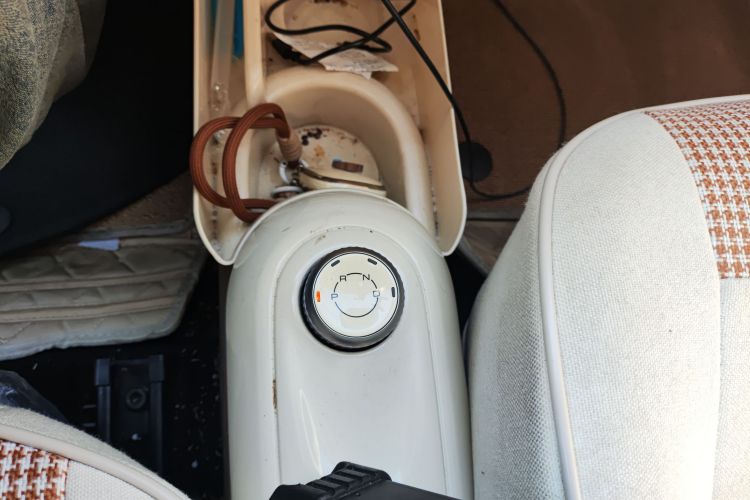 五菱汽车 宏光MINIEV 2025款 四门版 臻享+款中控内饰18