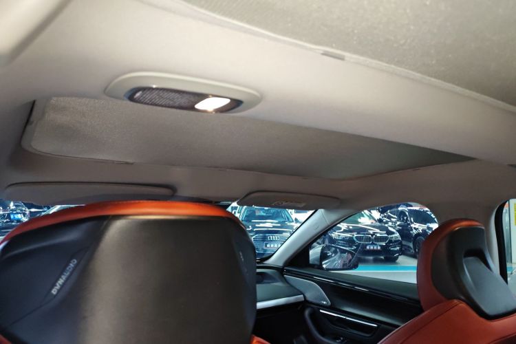 小鹏P7 2022款 670N+中控内饰22