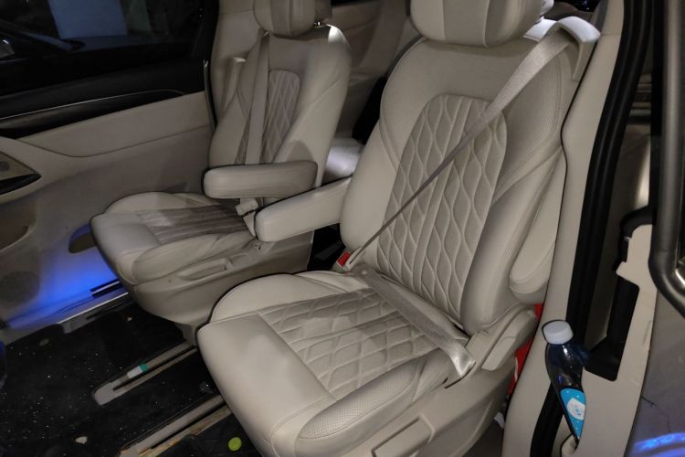 别克GL8 2022款 ES陆尊 653T 舒适型中控内饰21