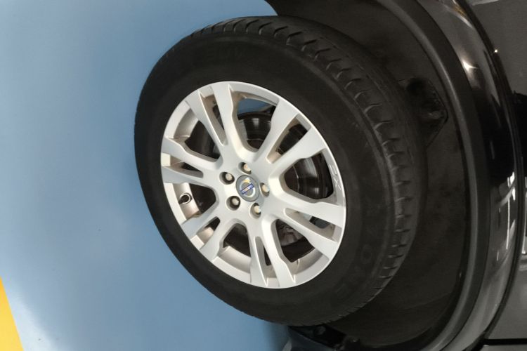 沃尔沃 XC Classic 2014款 T5 豪华版车身外观6008