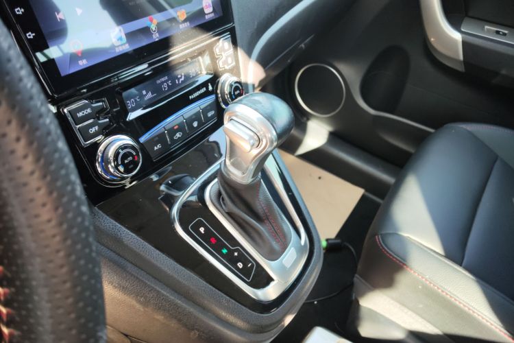 哈弗H6 2016款 升级版 1.5T 自动两驱精英型中控内饰18