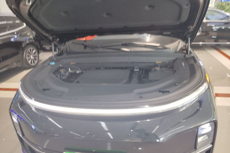 理想汽车 理想L9 2022款 Max机舱底盘24