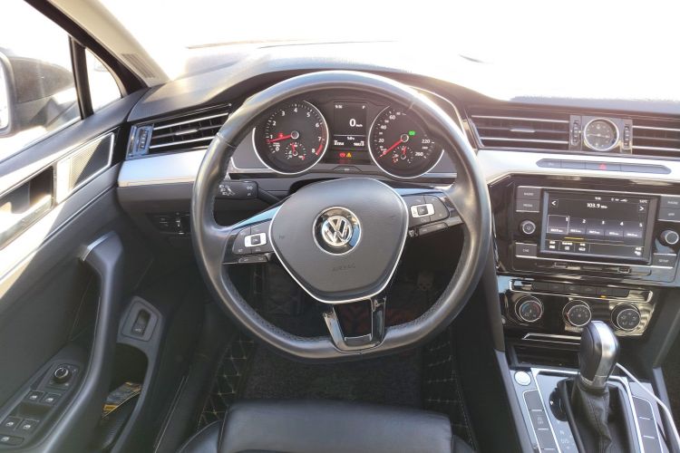 大众 迈腾 2018款 330TSI DSG 领先型中控内饰13