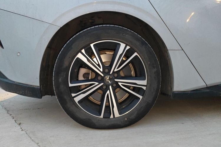 红旗EH7 2024款 690 Pro车身外观6008