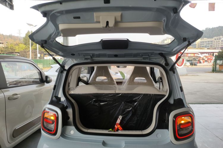 奔腾小马 2026款 222km 闪耀马局部细节23