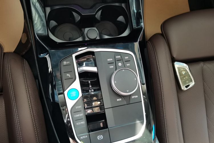 宝马iX3 2022款 改款 领先型中控内饰18