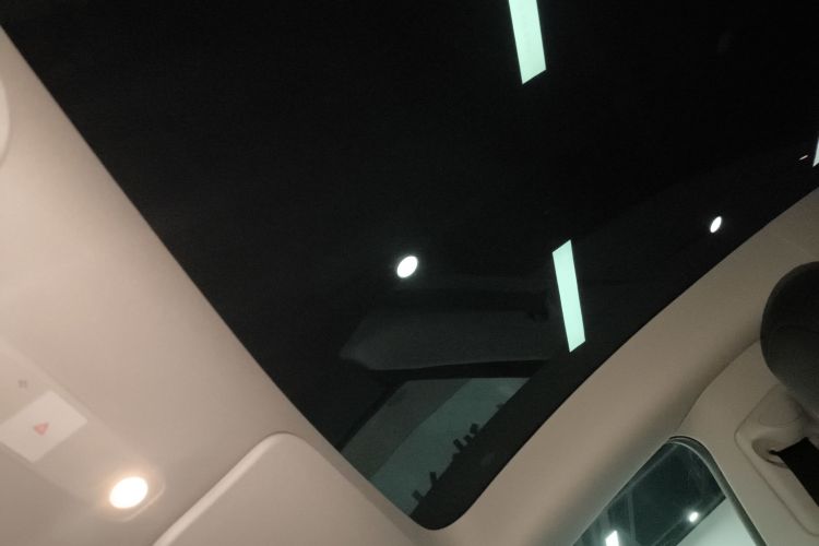 特斯拉 Model Y 2022款 改款 长续航全轮驱动版局部细节22