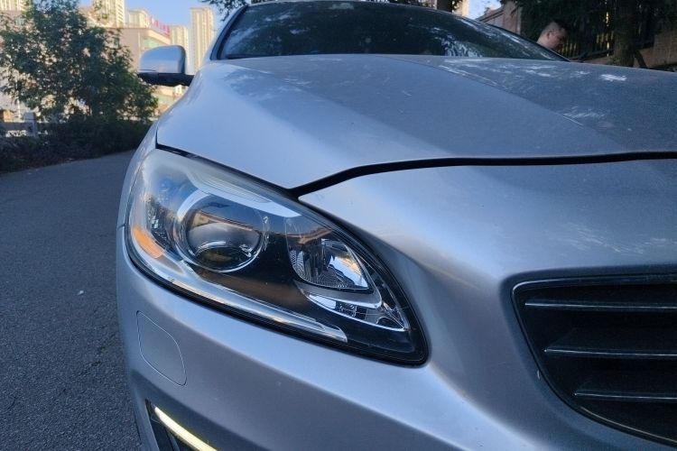 沃尔沃S60 2015款 S60L 2.0T 智远版车身外观8