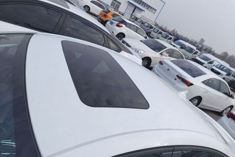 别克 君威 2015款 1.6T 精英技术型局部细节57