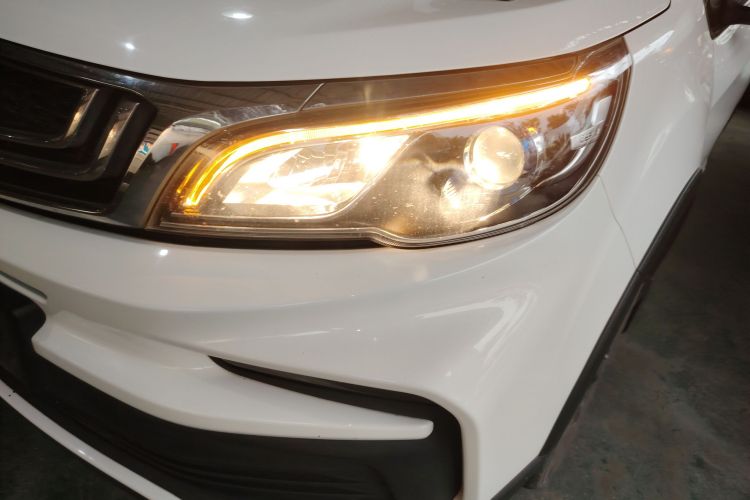 吉利汽车 远景X3 2019款 升级版 1.5L CVT精英型局部细节36