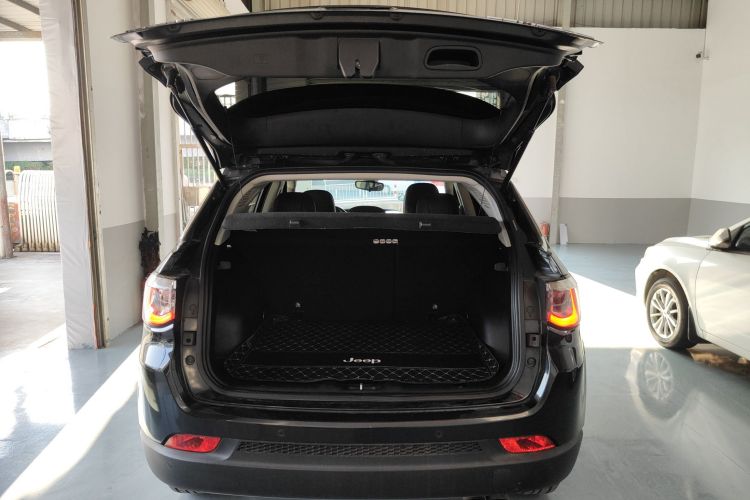 Jeep 指南者 2017款 200T 自动家享版机舱底盘23