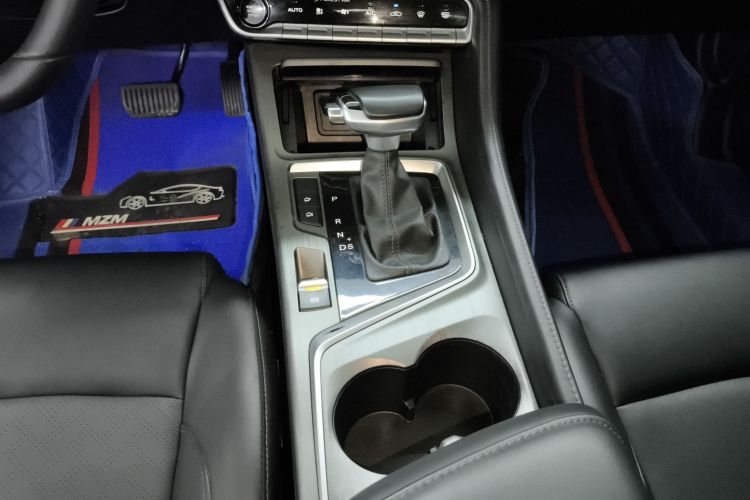 长安CS55PLUS 2021款 蓝鲸版 1.5T DCT尊贵型中控内饰18