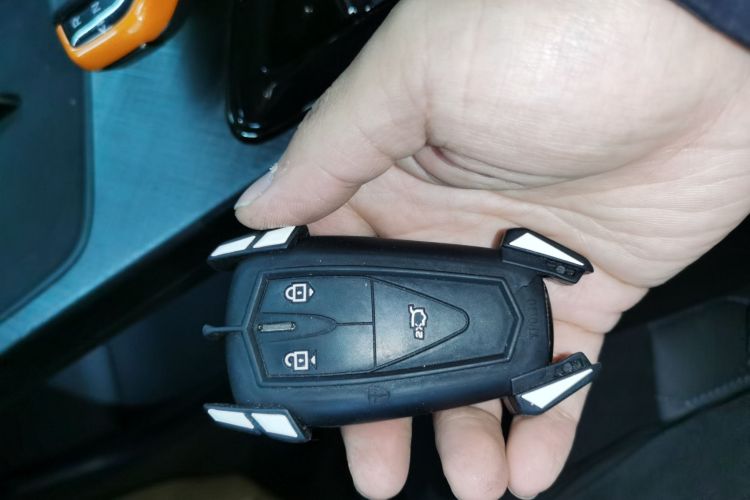 长安UNI-T 2022款 1.5T 运动版 尊贵型中控内饰11