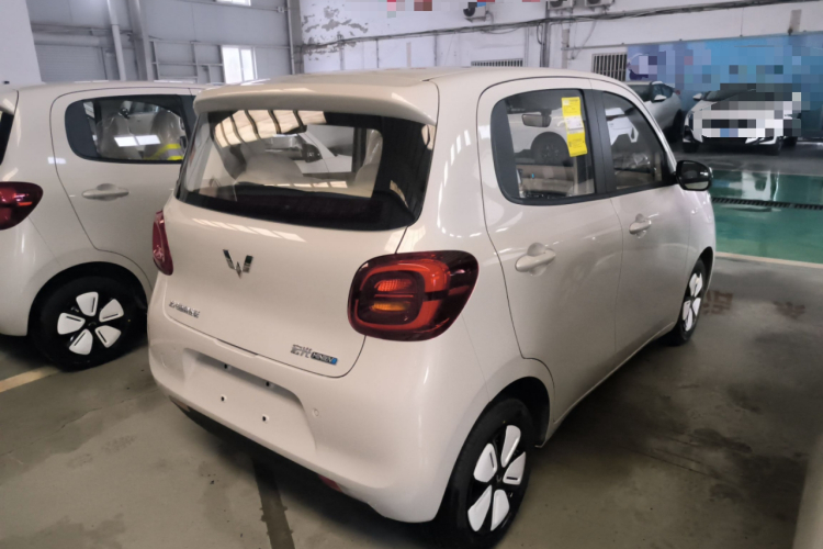 五菱汽车 宏光MINIEV 2025款 四门版 进阶款车身外观7