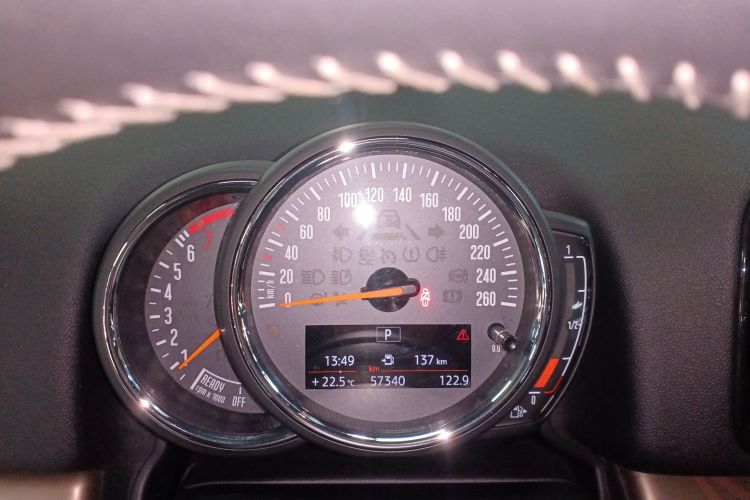 MINI Countryman 2018款 2.0T COOPER S ALL4 艺术家局部细节14