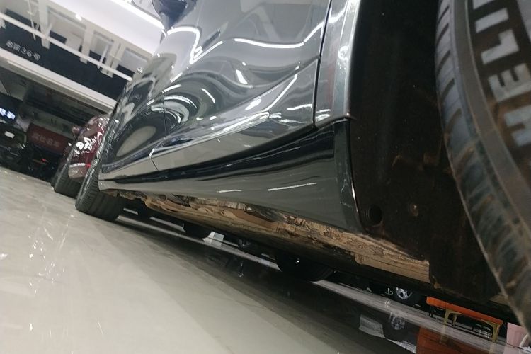 鸿蒙智行 智界R7 2025款 增程 331km Ultra局部细节9002