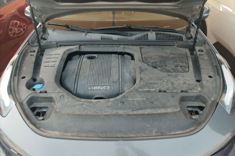 领克02 2018款 1.5T DCT两驱耀版 国V机舱底盘24