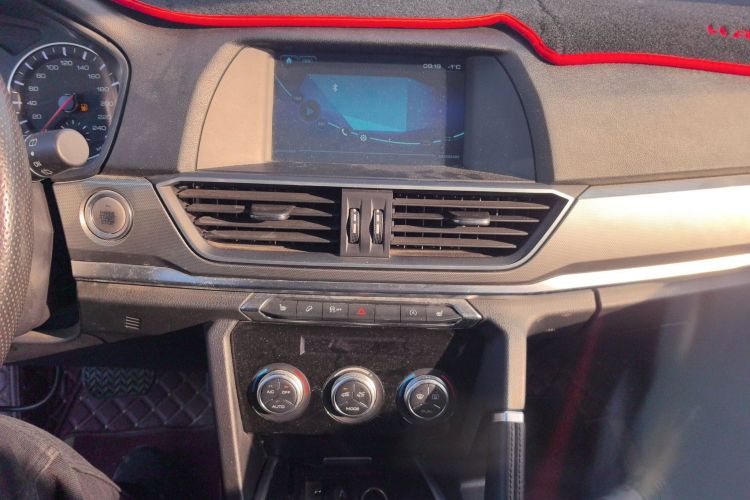 哈弗H6 2018款 红标 运动版 1.5T 自动两驱精英型中控内饰16