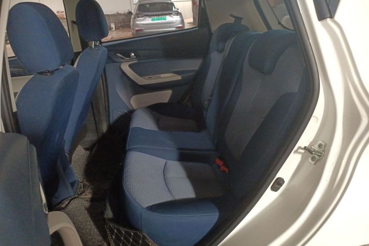 长安欧尚 奔奔E-Star 2022款 清心版 多彩款 磷酸铁锂中控内饰7004