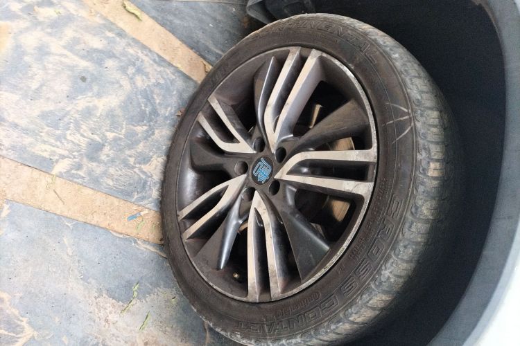 比亚迪 唐新能源 2017款 2.0T 全时四驱豪雅型 7座车身外观10