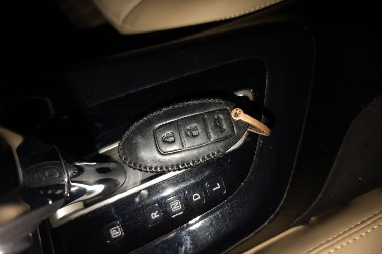 日产 蓝鸟 2016款 1.6L CVT高能版中控内饰7001