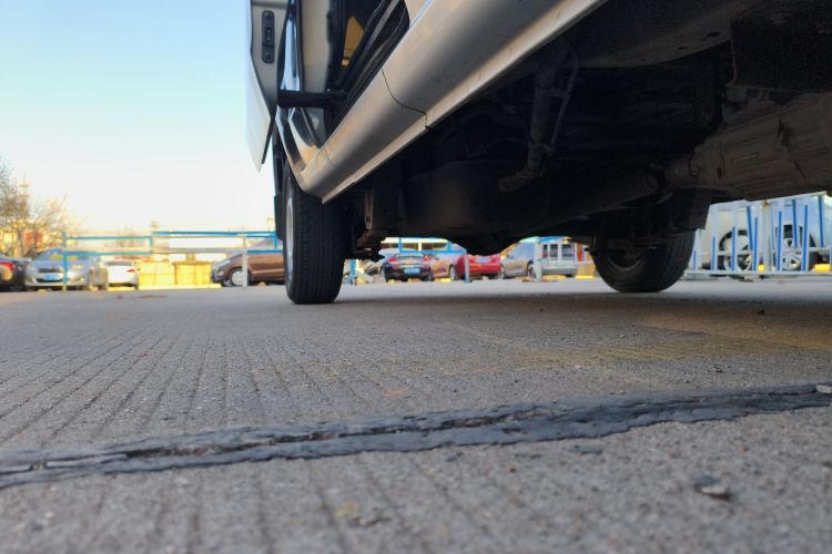 金杯 小海狮X30 2020款 1.5L 厢货超享型国VI SWC15M机舱底盘29