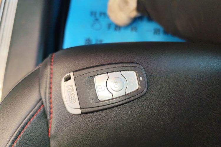 哈弗H6 2017款 蓝标 运动版 1.5T 手动两驱精英型中控内饰11