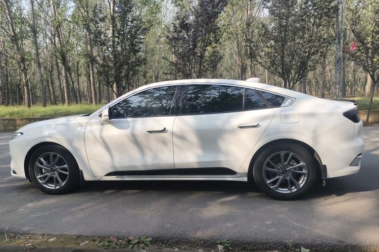 福特 蒙迪欧 2023款 EcoBoost 180 豪华型车身外观4