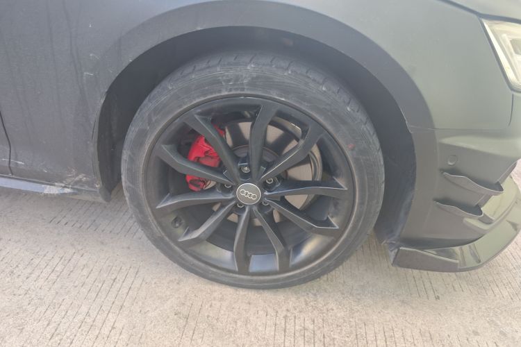 奥迪A4L 2019款 40 TFSI 时尚型 国VI车身外观10